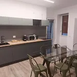 Apartamento 111 *